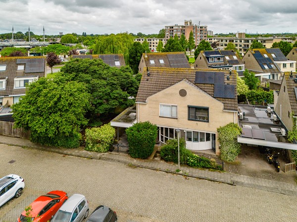 Nan Holdert-Zuikerbergstraat 1, 3207 HC Spijkenisse
